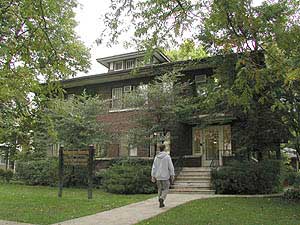 Photo of the 617 Dartmouth Place
